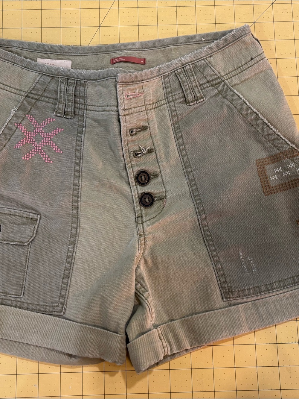 Anthropologie Pilcro Green Embroidered Button-Front cargo Shorts